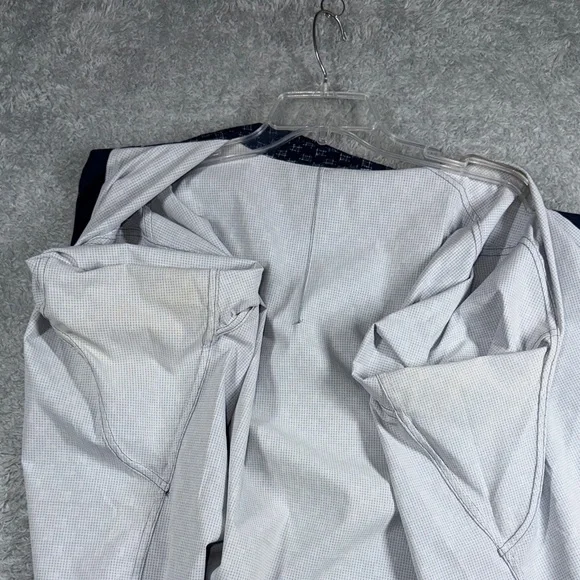 lululemon athletica Dark Blue Patterned Men's Shirt - Picture 8 of 8